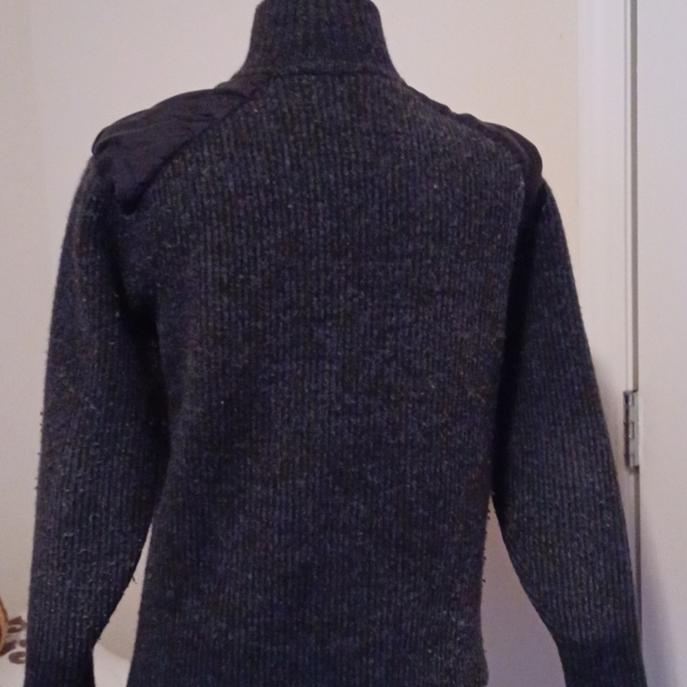 Men's Gray Sweater with Pocket Detail Size Small Casual - Picture 5 of 9